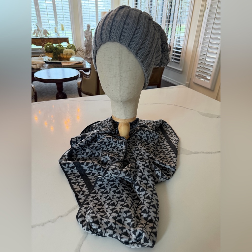 Matching Set Michael Kors Gray Knit Beanie with Patterned Gray Scarf Set